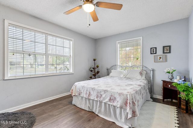 1711 S 1st Street, Ocean Springs, MS 39564