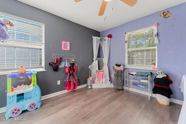 1711 S 1st Street, Ocean Springs, MS 39564