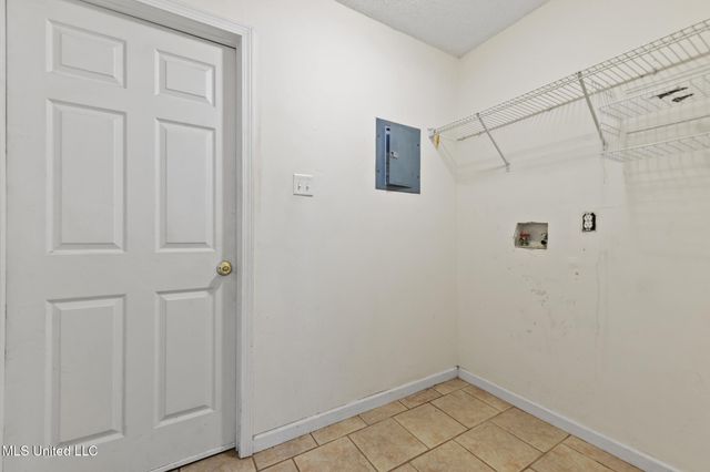 1711 S 1st Street, Ocean Springs, MS 39564