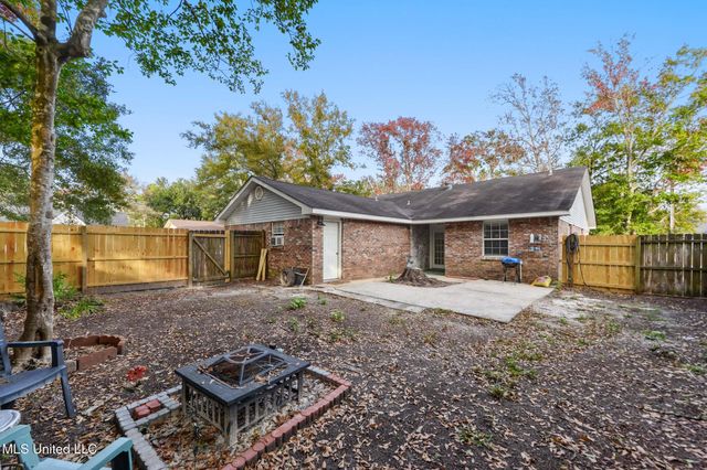 1711 S 1st Street, Ocean Springs, MS 39564