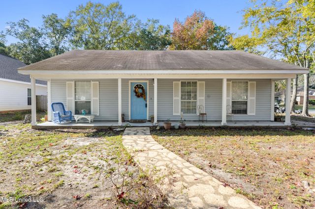 1711 S 1st Street, Ocean Springs, MS 39564