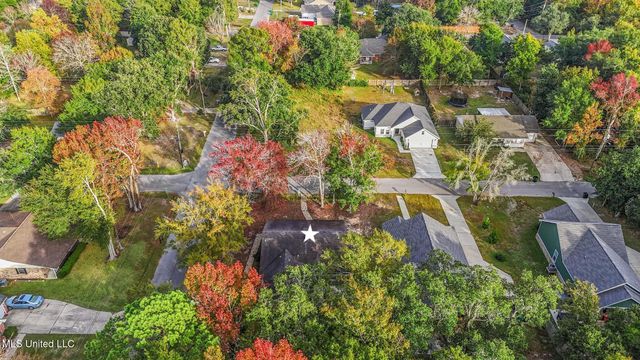 1711 S 1st Street, Ocean Springs, MS 39564