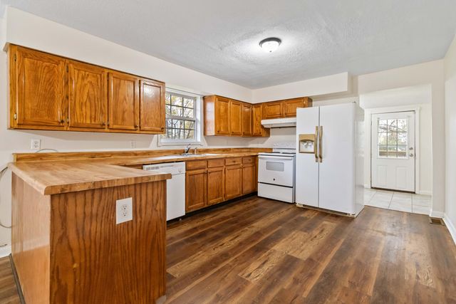 96 Kinne Street, Stearns, KY 42647