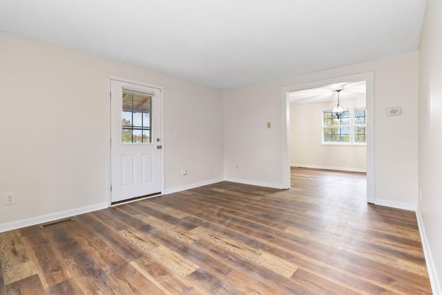 96 Kinne Street, Stearns, KY 42647