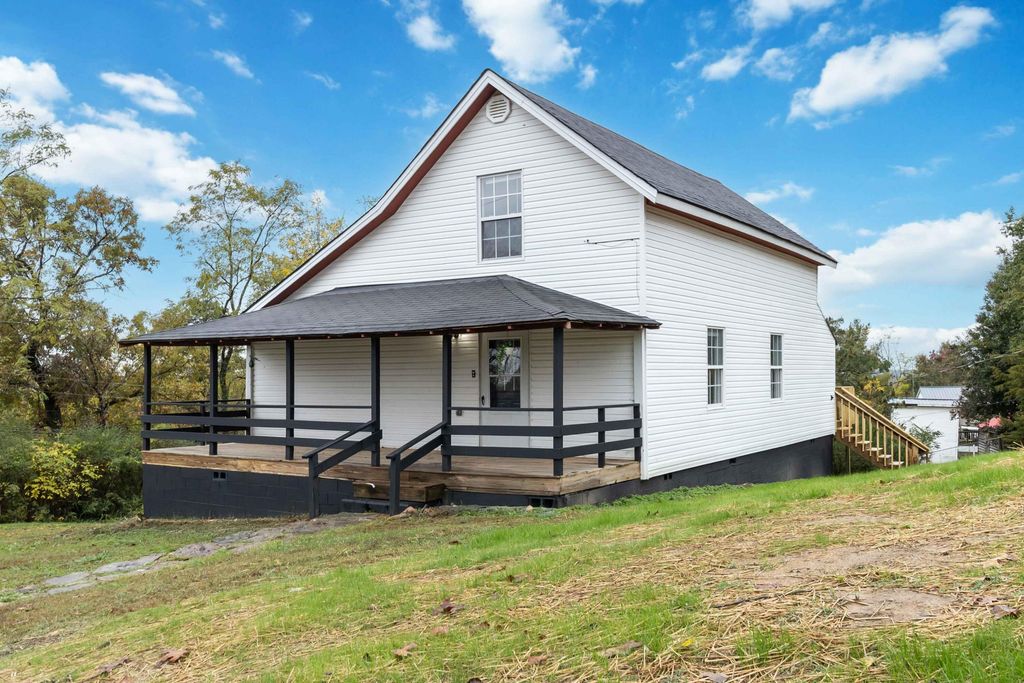 96 Kinne Street, Stearns, KY 42647