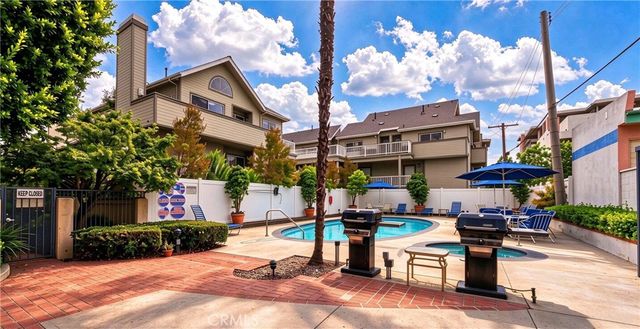 985 E California 101, Pasadena, CA 91106