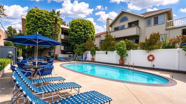985 E California 101, Pasadena, CA 91106