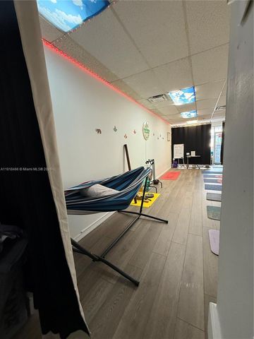 5554 SW 8th St, Coral Gables, FL 33134