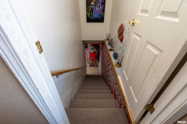 15588 BECKER Road, Johnston City, IL 62951