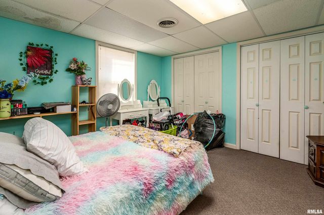 15588 BECKER Road, Johnston City, IL 62951