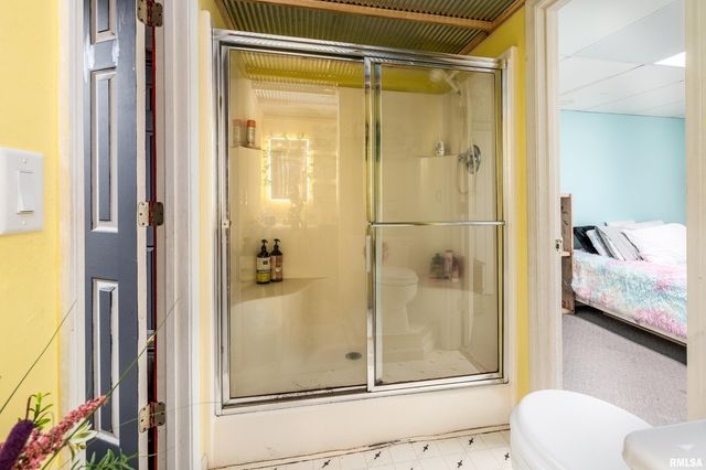 15588 BECKER Road, Johnston City, IL 62951