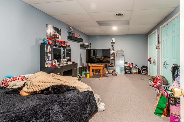 15588 BECKER Road, Johnston City, IL 62951