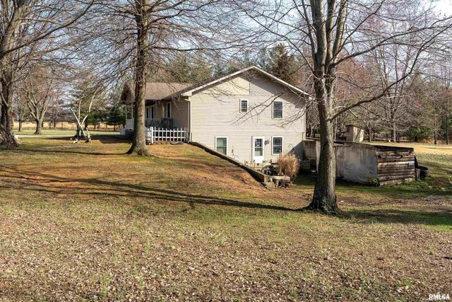 15588 BECKER Road, Johnston City, IL 62951