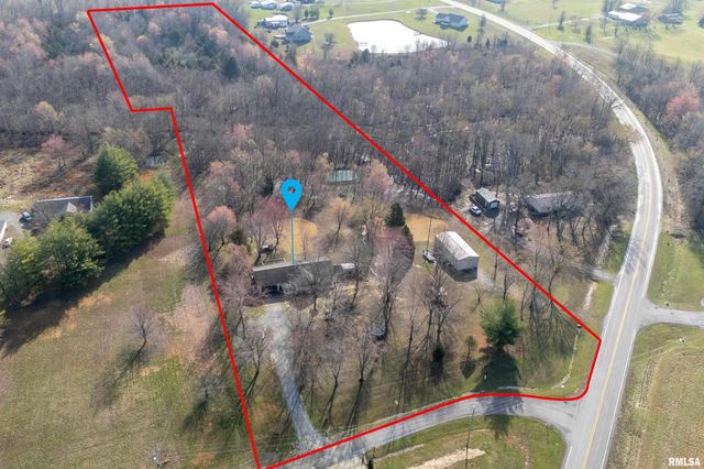 15588 BECKER Road, Johnston City, IL 62951