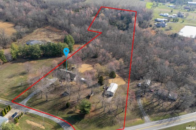 15588 BECKER Road, Johnston City, IL 62951