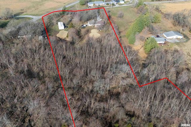 15588 BECKER Road, Johnston City, IL 62951