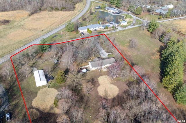 15588 BECKER Road, Johnston City, IL 62951