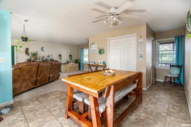 15588 BECKER Road, Johnston City, IL 62951