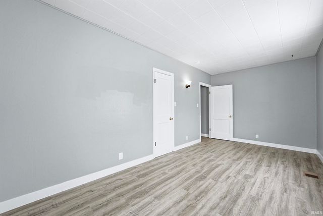 1917 Glenwood Avenue, Fort Wayne, IN 46805