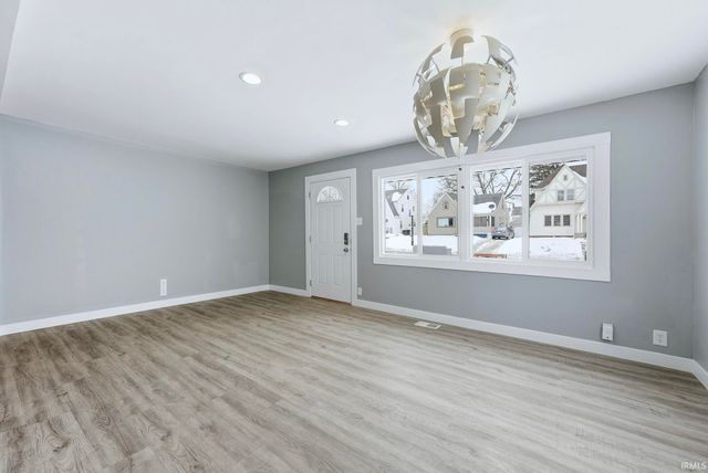 1917 Glenwood Avenue, Fort Wayne, IN 46805