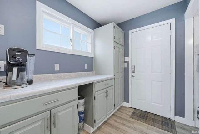 1917 Glenwood Avenue, Fort Wayne, IN 46805