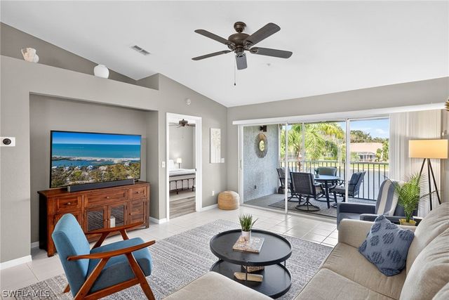 9009 Michael CIR 1, Naples, FL 34113