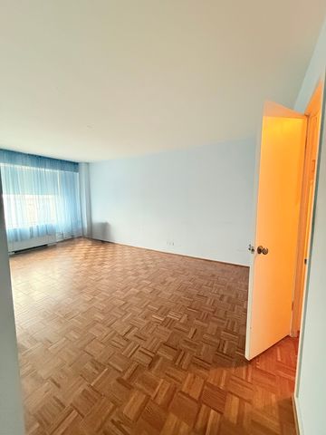 6833 N KEDZIE Avenue 1006, Chicago, IL 60645