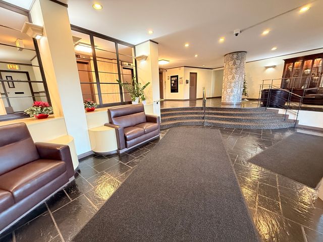 6833 N KEDZIE Avenue 1006, Chicago, IL 60645