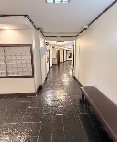 6833 N KEDZIE Avenue 1006, Chicago, IL 60645