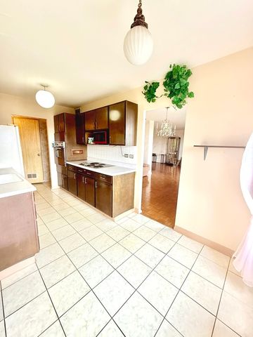 6833 N KEDZIE Avenue 1006, Chicago, IL 60645