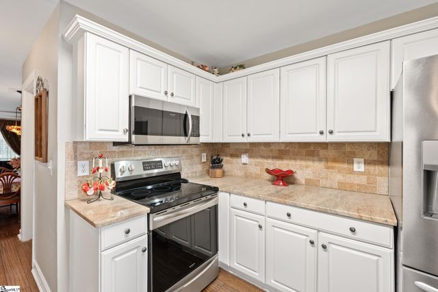 404 Neely Farm Drive, Simpsonville, SC 29680