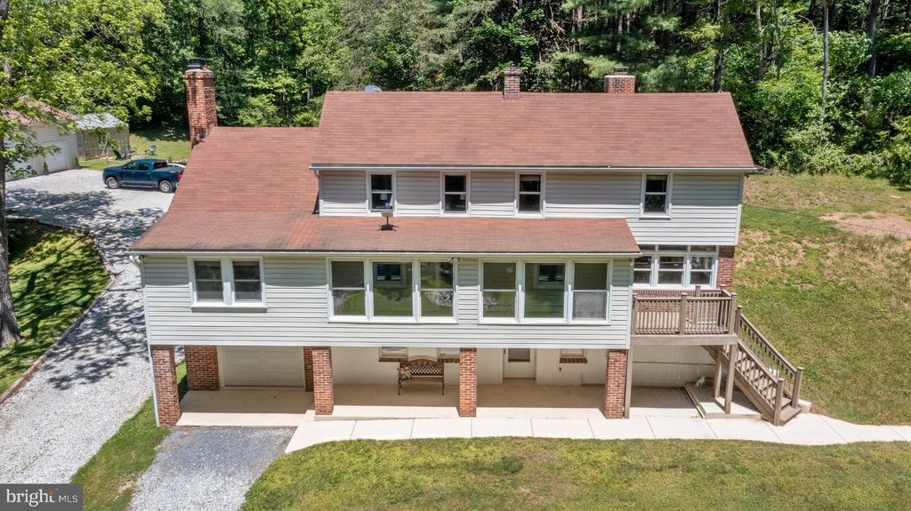Image 4 of property listing at 2816 LITTLESTOWN PIKE, Westminster, MD 21158