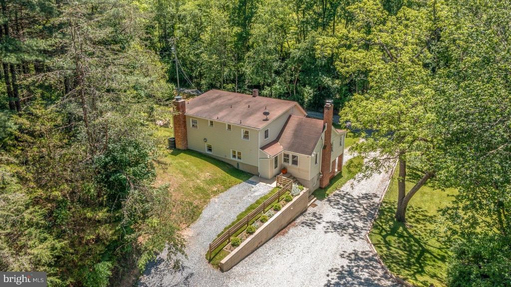 Image 8 of property listing at 2816 LITTLESTOWN PIKE, Westminster, MD 21158