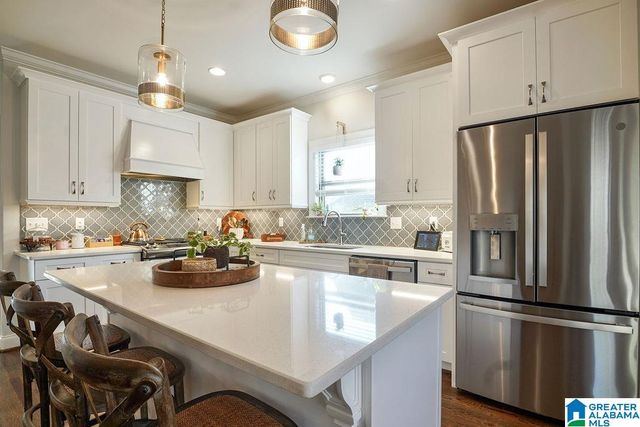 2021 GREY OAKS TERRACE, Pelham, AL 35124