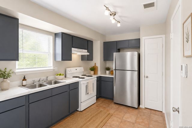 7579 Windsor Oaks, San Antonio, TX 78239