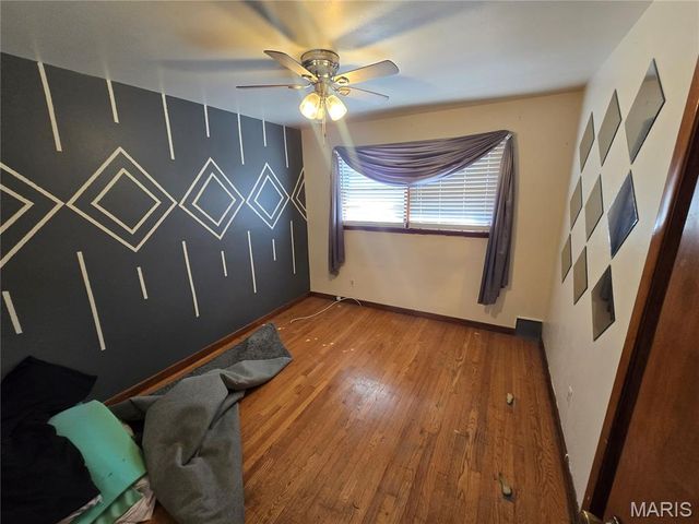 9732 Gloucester Drive, St Louis, MO 63137