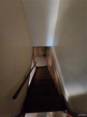 9732 Gloucester Drive, St Louis, MO 63137