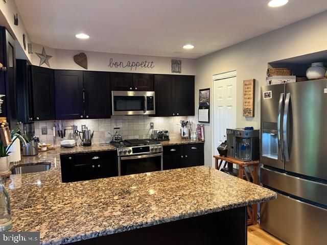339 IVANHOE CT, Langhorne, PA 19047