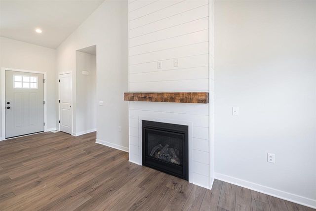 105 W 2nd Street, Friesland, WI 53935