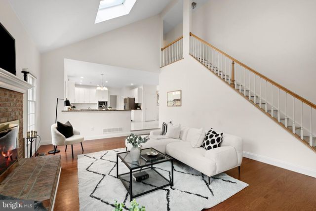 18 MONTFORT DR, Belle Mead, NJ 08502