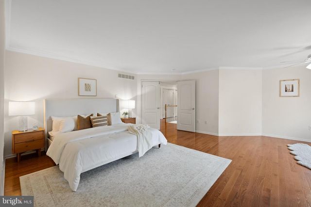 18 MONTFORT DR, Belle Mead, NJ 08502