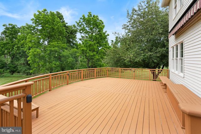 18 MONTFORT DR, Belle Mead, NJ 08502