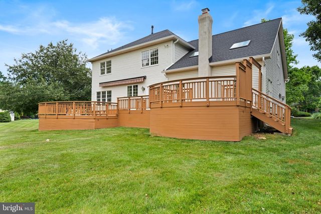 18 MONTFORT DR, Belle Mead, NJ 08502