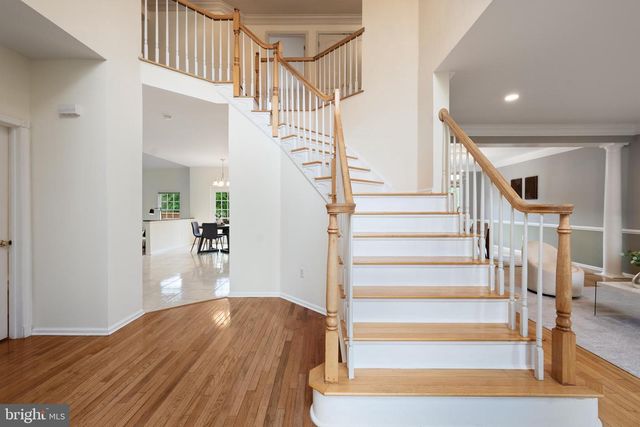 18 MONTFORT DR, Belle Mead, NJ 08502