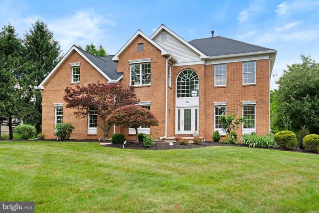 18 MONTFORT DR, Belle Mead, NJ 08502