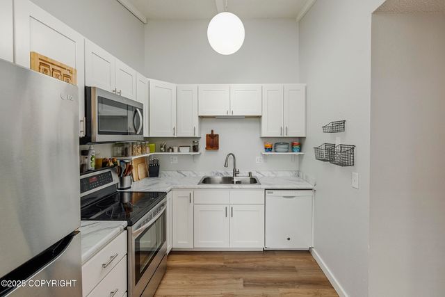 8551 E 4th Avenue, Anchorage, AK 99504