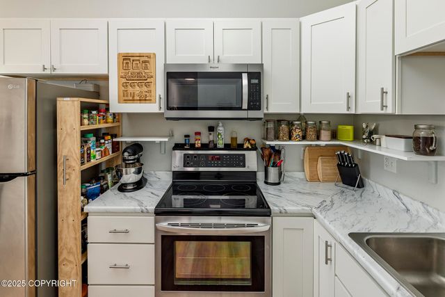 8551 E 4th Avenue, Anchorage, AK 99504