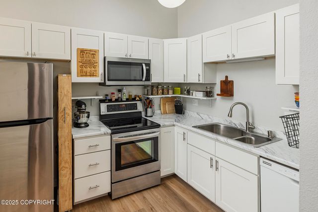 8551 E 4th Avenue, Anchorage, AK 99504