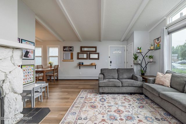 8551 E 4th Avenue, Anchorage, AK 99504