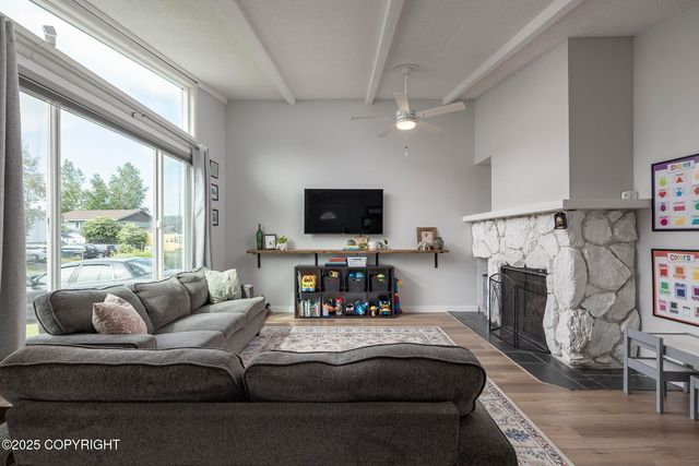 8551 E 4th Avenue, Anchorage, AK 99504